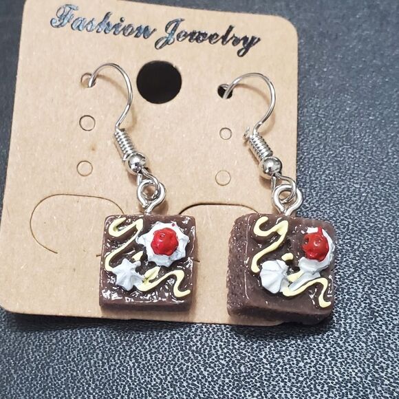 *Sale* Silver tone square brownie earrings - Picture 1 of 7